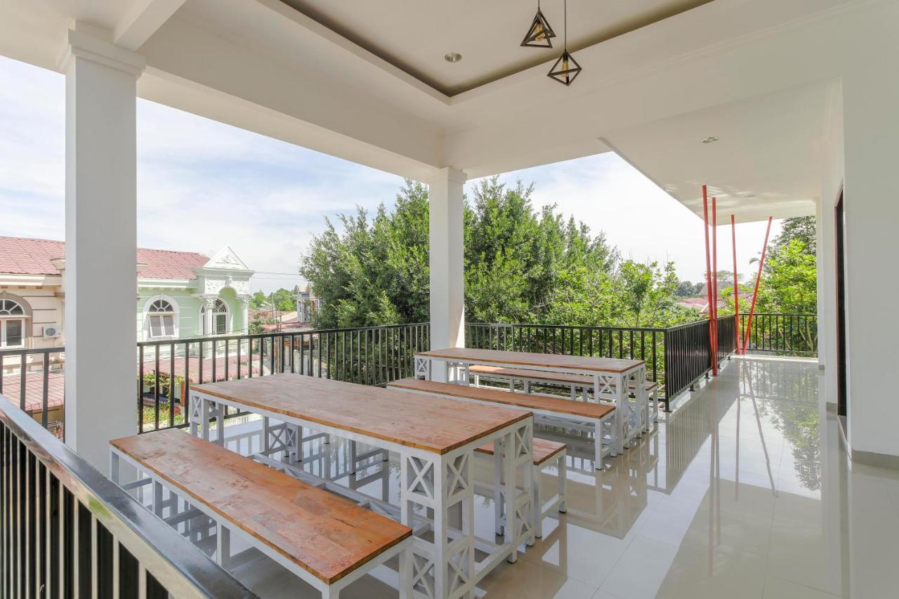 Reddoorz Premium @ Setiabudi Medan Sunggal Eksteriør bilde