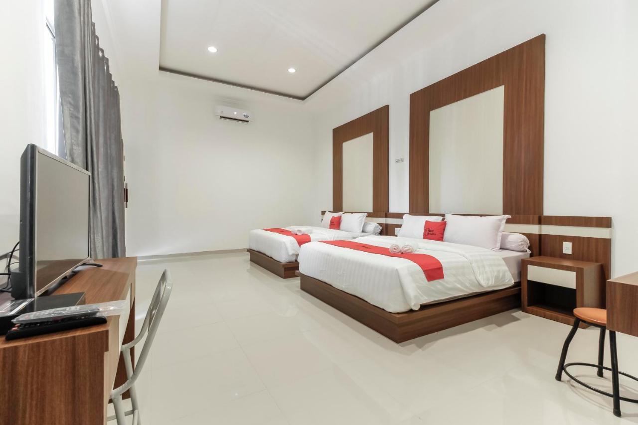 Reddoorz Premium @ Setiabudi Medan Sunggal Eksteriør bilde