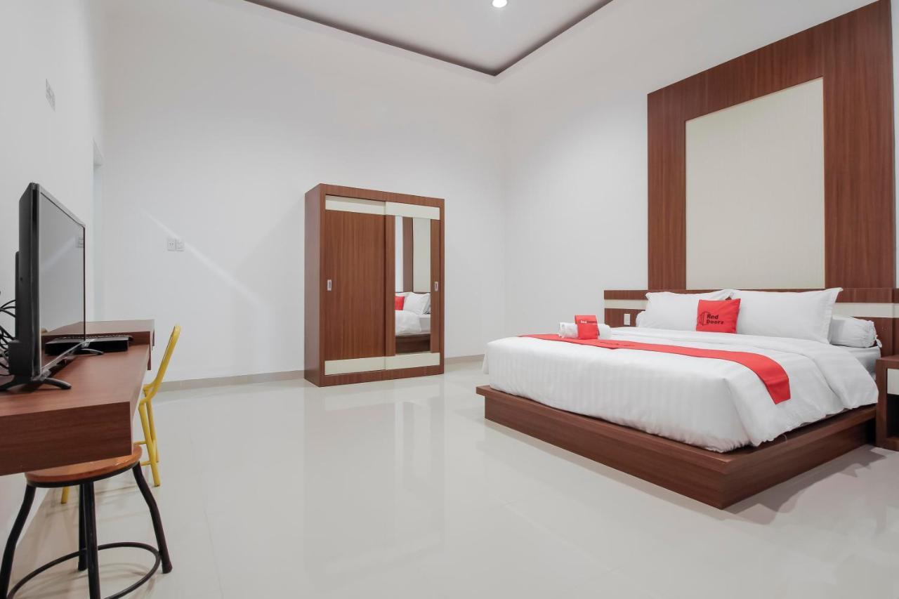 Reddoorz Premium @ Setiabudi Medan Sunggal Eksteriør bilde