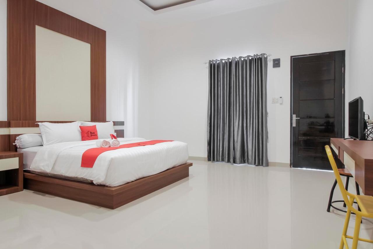 Reddoorz Premium @ Setiabudi Medan Sunggal Eksteriør bilde